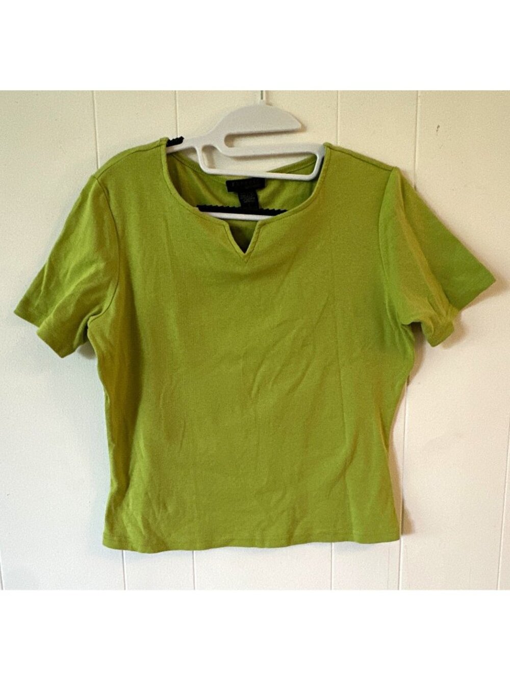 Express Womens Green Solid V-Neck Cut-Out Short Sleeve Knit Cotton Tee L